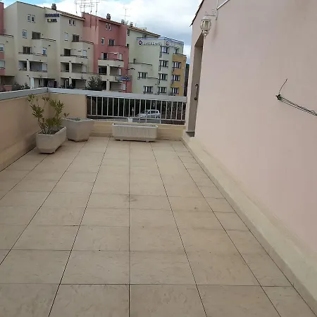 Languedoc Immobilier Agreable Mezzanine Piscine Port - Pr4229 *